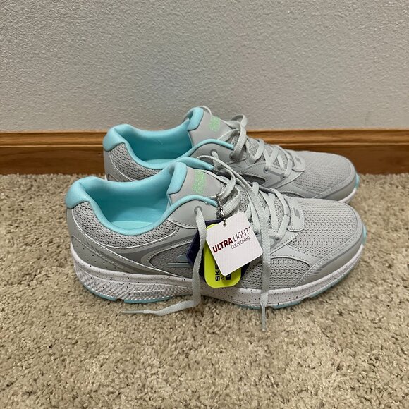 Skechers Go Run Women's Shoe Size 9 NWT - Picture 2 of 7